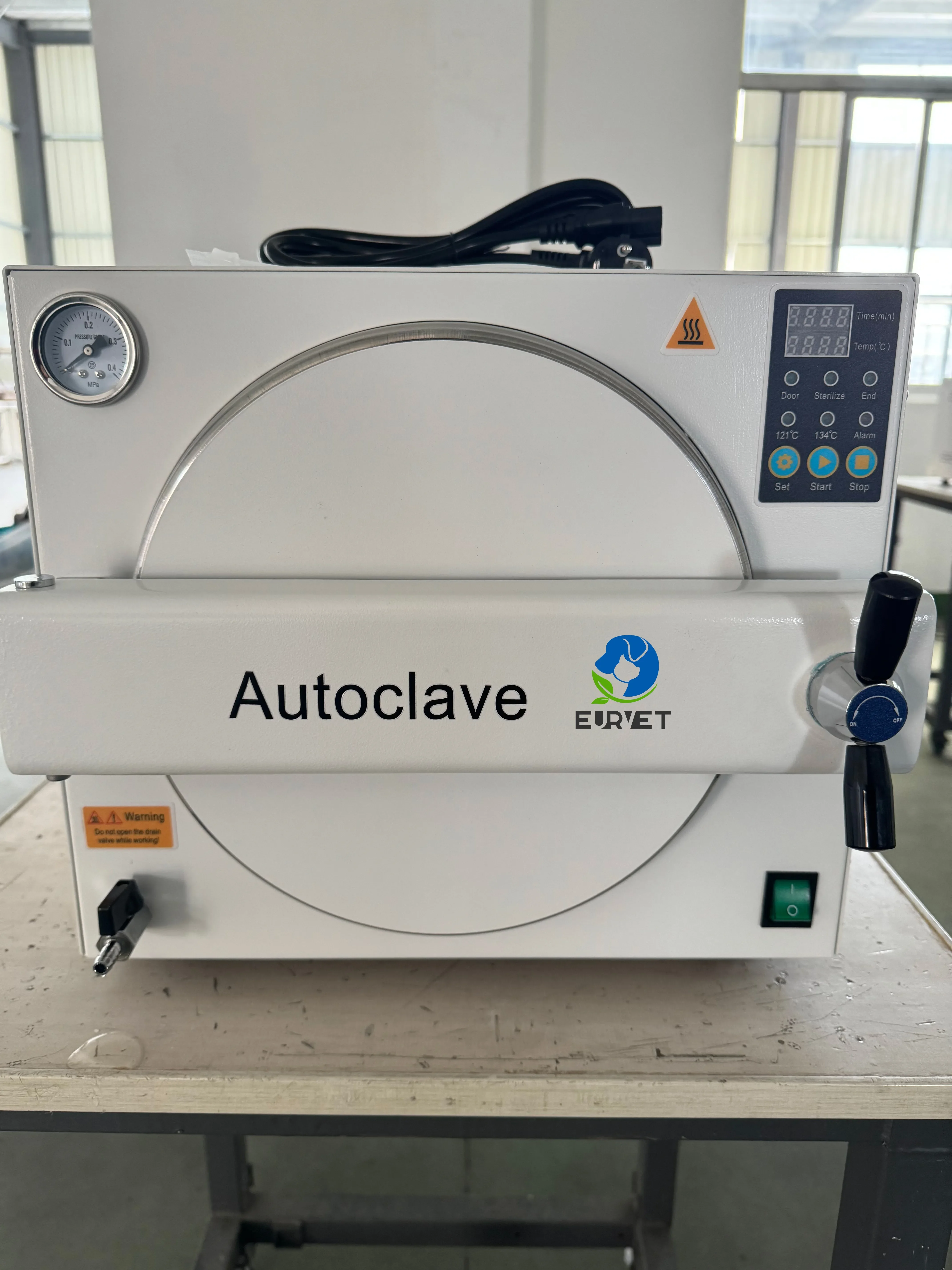 EUR VET Профессиональная клиника небольшой емкости Настольный стоматологический