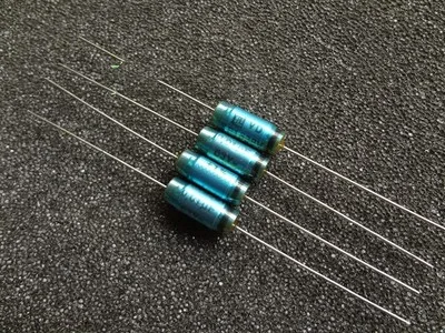 

Прецизионные конденсаторы KP1838 Smurfs 0.01UF63V 1%