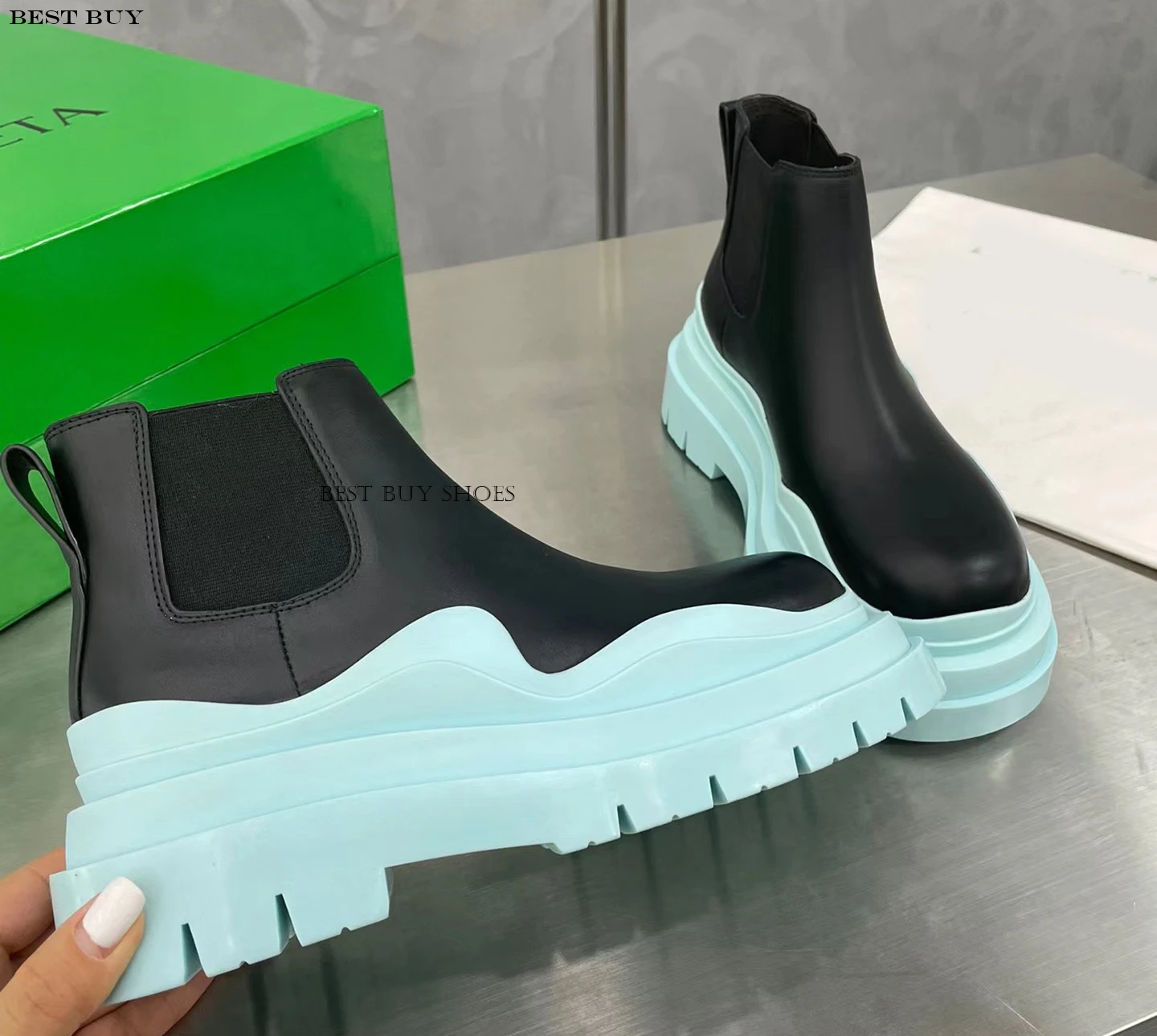 Женские ботильоны из натуральной коровьей кожи на платформе с эластичным