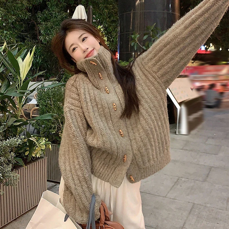 Водолазка толстый вязаный свитер пальто кардиган на пуговицах женский