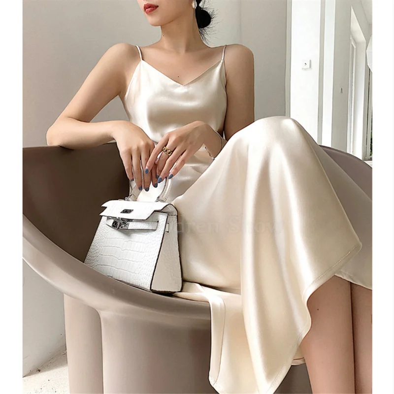 Nightgown Solid Color Sleepwear Women Summer Long Elegant Underwear Sexy V-Neck Chemise Home Dress Lingerie PLUS SIZE 3XL 4XL