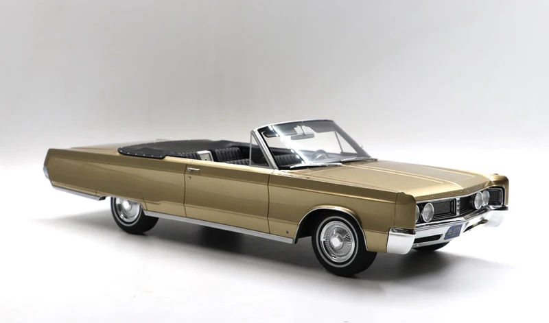 

BOS 1:18 Chrysler NewPort Convertible Classic Cars Limited Edition Resin Metal Static Car Model Toy Gift