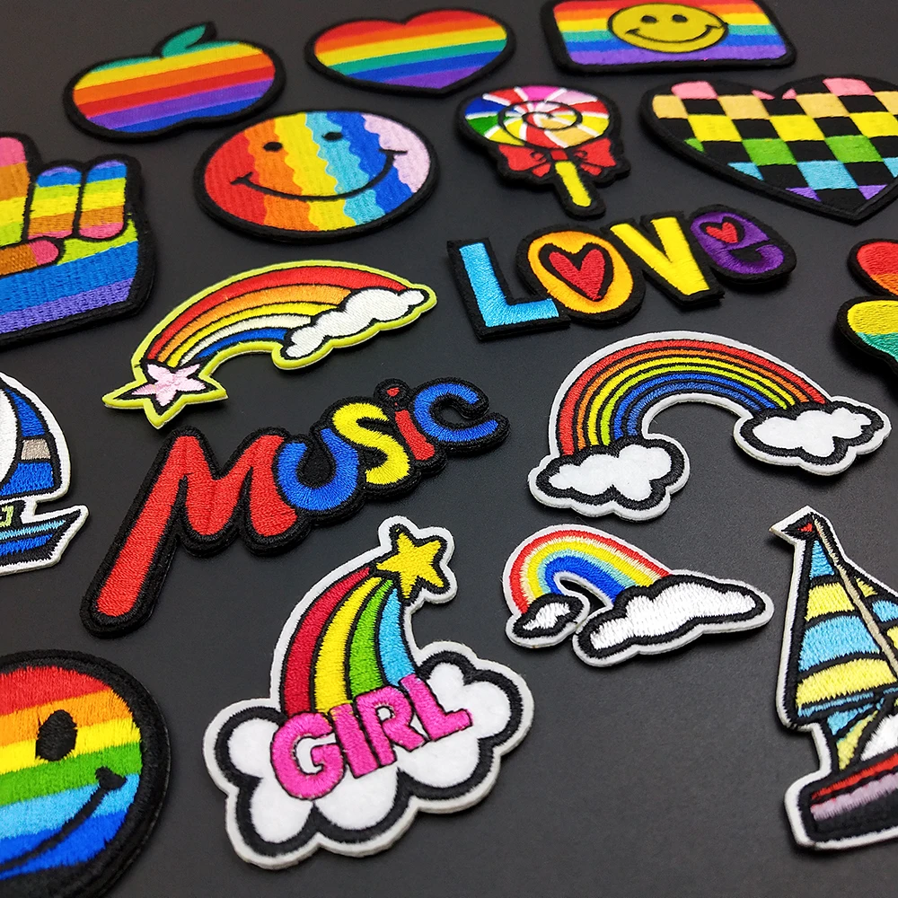 Наклейки для одежды радужные цвета с вышивкой | Дом и сад