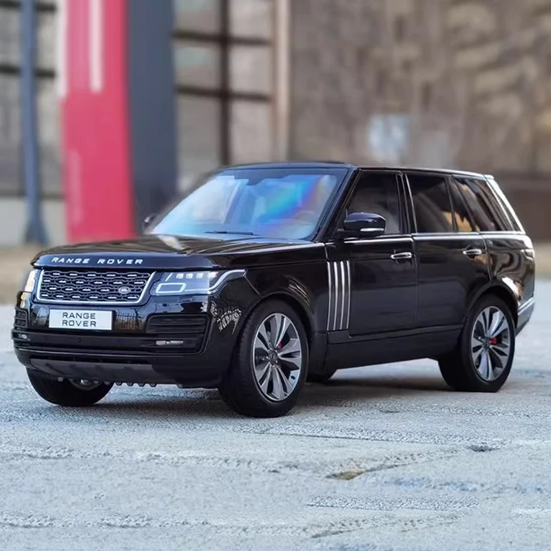 Модель автомобиля из сплава LCD 1/18 Range Rover 2020