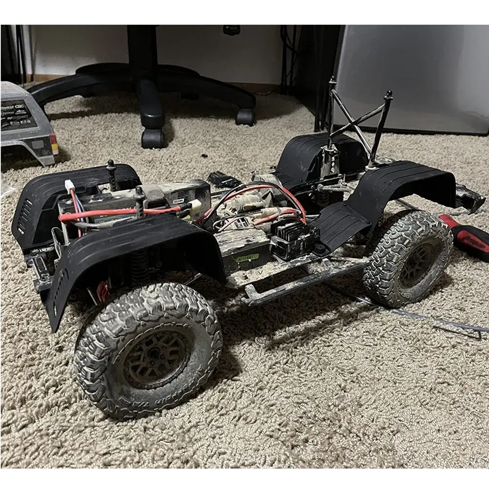 

Черные пластиковые передние и задние щитки от грязи, брызговик для радиоуправляемого гусеничного автомобиля 1/10 Axial SCX10 II 90046 90047, обновленные детали