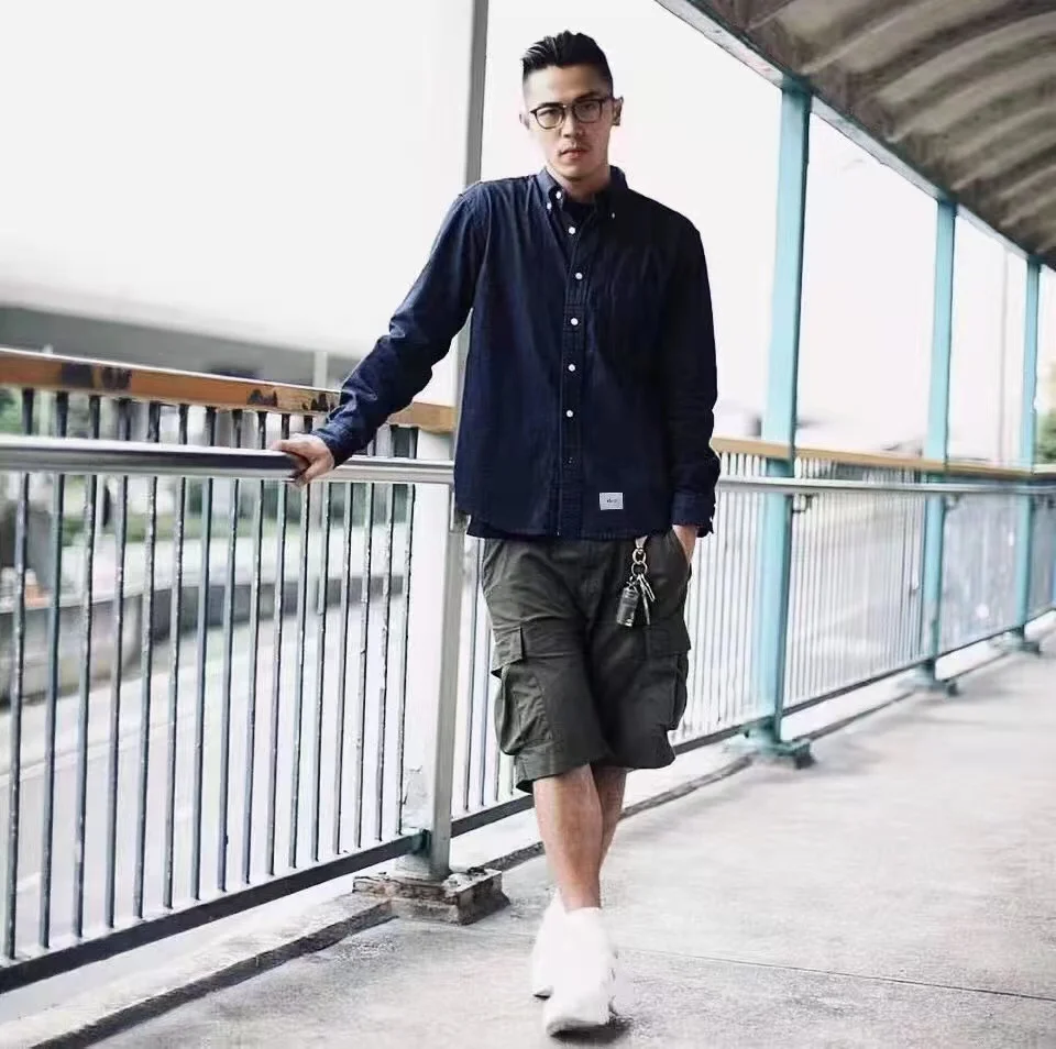 

Мужская и женская джинсовая рубашка с длинным рукавом и отложным воротником