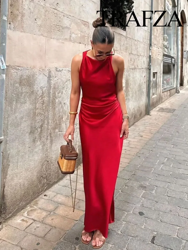 Женское бархатное платье-миди без рукавов с плиссировкой