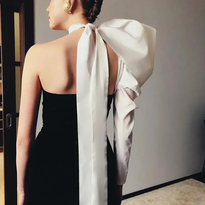 Бюстгальтер с бантом на одно плечо для женского платья лето 2024 облегающее