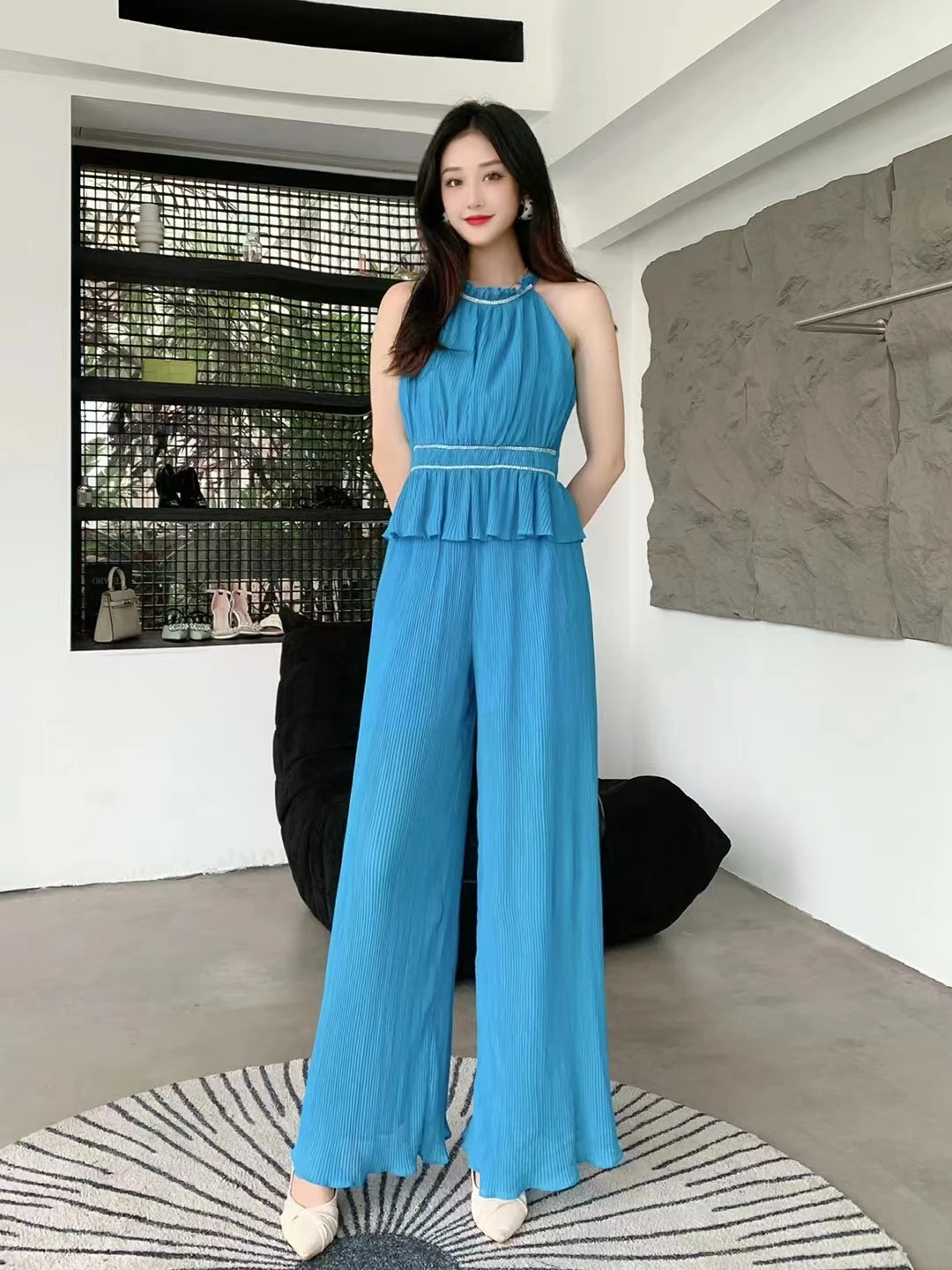 ΠΠ΅Π½ΡΠΊΠΈΠΉ ΠΊΠΎΠΌΠΏΠ»Π΅ΠΊΡ ΠΈΠ· Π΄Π²ΡΡ
ΠΏΡΠ΅Π΄ΠΌΠ΅ΡΠΎΠ², ΠΊΠΎΡΠΎΡΠΊΠΈΠΉ ΡΠΎΠΏ Π±Π΅Π· ΡΡΠΊΠ°Π²ΠΎΠ² ΠΈ Π΄Π»ΠΈΠ½Π½ΡΠ΅ Π±ΡΡΠΊΠΈ Ρ ΡΠΈΡΠΎΠΊΠΈΠΌΠΈ ΡΡΠ°Π½ΠΈΠ½Π°ΠΌΠΈ ΠΈ Π²ΡΡΠΎΠΊΠΎΠΉ ΡΠ°Π»ΠΈΠ΅ΠΉ, Π»Π΅ΡΠΎ 2023 ΠΠ΅Π½ΡΠΊΠΈΠΉ ΠΊΠΎΠΌΠΏΠ»Π΅ΠΊΡ ΠΈΠ· Π΄Π²ΡΡ
ΠΏΡΠ΅Π΄ΠΌΠ΅ΡΠΎΠ², ΠΊΠΎΡΠΎΡΠΊΠΈΠΉ ΡΠΎΠΏ Π±Π΅Π· ΡΡΠΊΠ°Π²ΠΎΠ² ΠΈ Π΄Π»ΠΈΠ½Π½ΡΠ΅ Π±ΡΡΠΊΠΈ Ρ ΡΠΈΡΠΎΠΊΠΈΠΌΠΈ ΡΡΠ°Π½ΠΈΠ½Π°ΠΌΠΈ ΠΈ Π²ΡΡΠΎΠΊΠΎΠΉ ΡΠ°Π»ΠΈΠ΅ΠΉ, Π»Π΅ΡΠΎ 2023