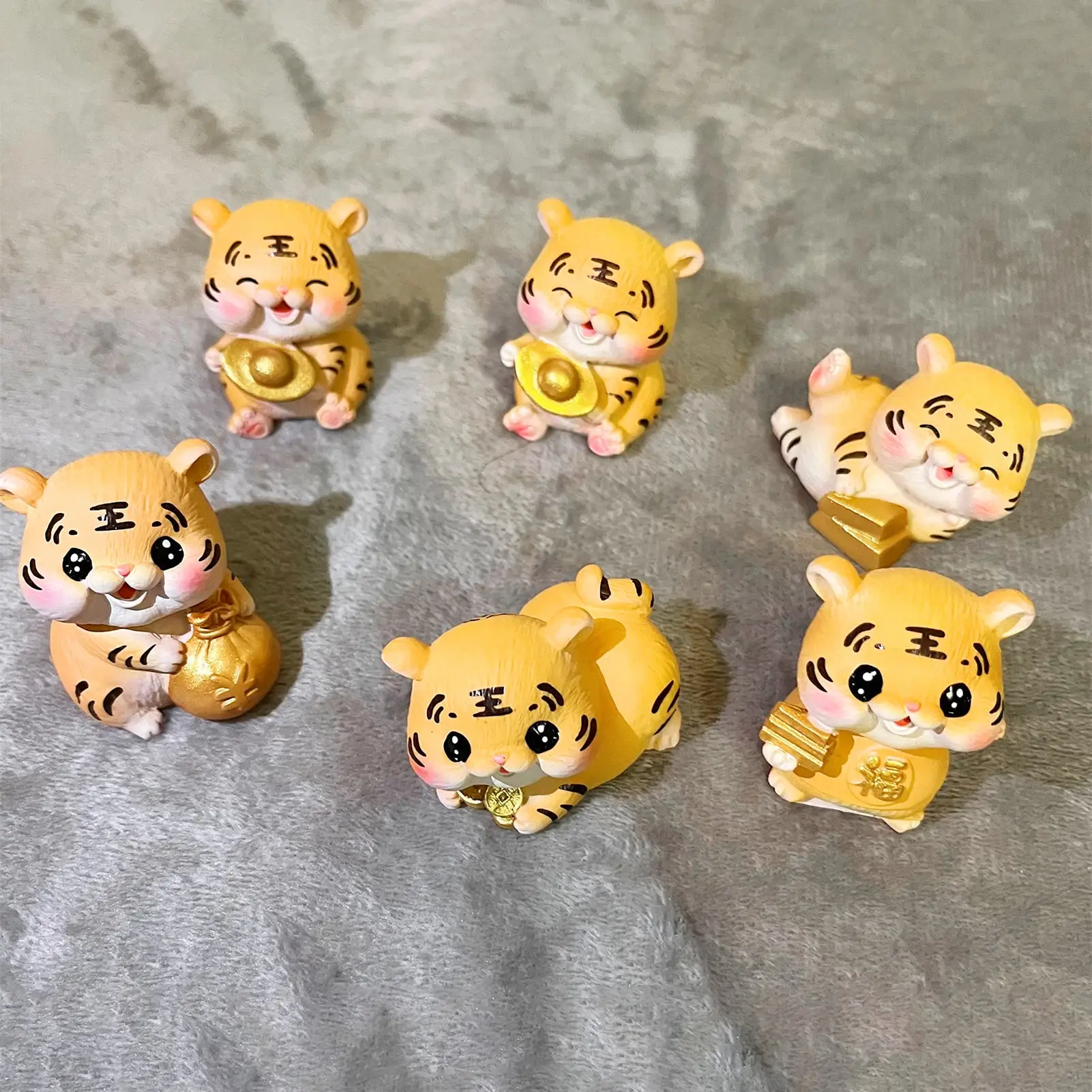 

2022 Home Decor Desktop Statues DIY Garden Ornament Figurine Tiger Miniature Micro Landscaping