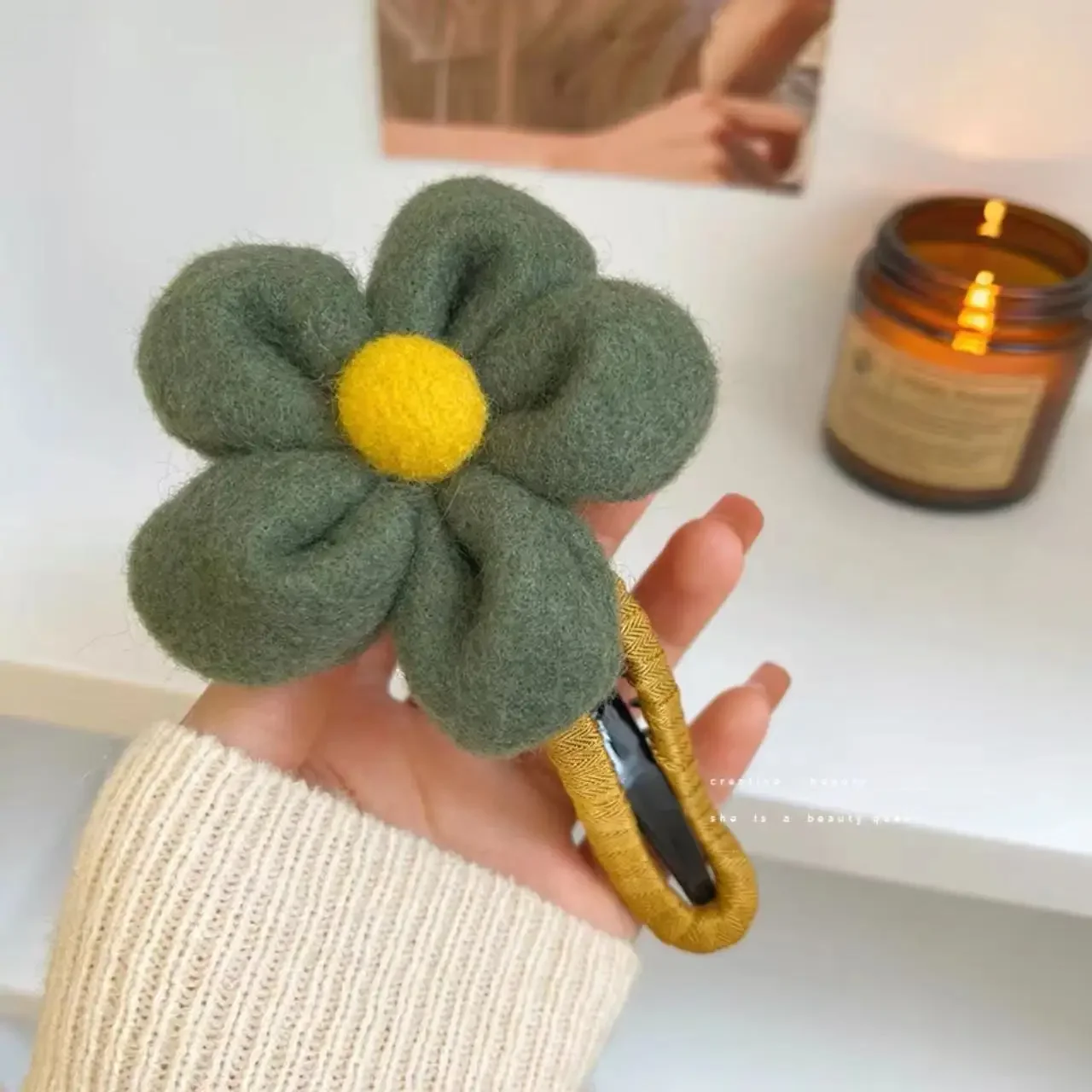 Рисунок 6 - Осенне-зимние Плюшевые Цветочные заколки для волос