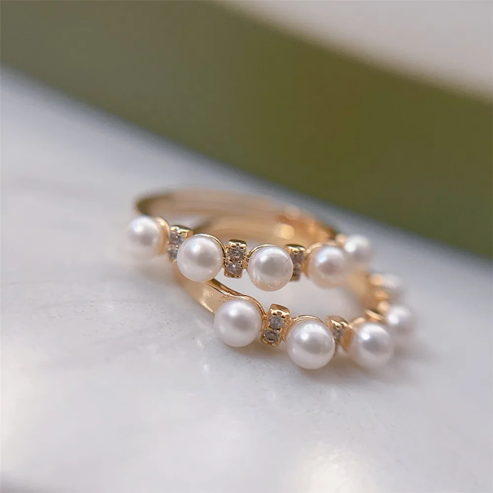

Flower crown small row of rings full of detail, single wear stacked are very good-looking, natural freshwater pearls