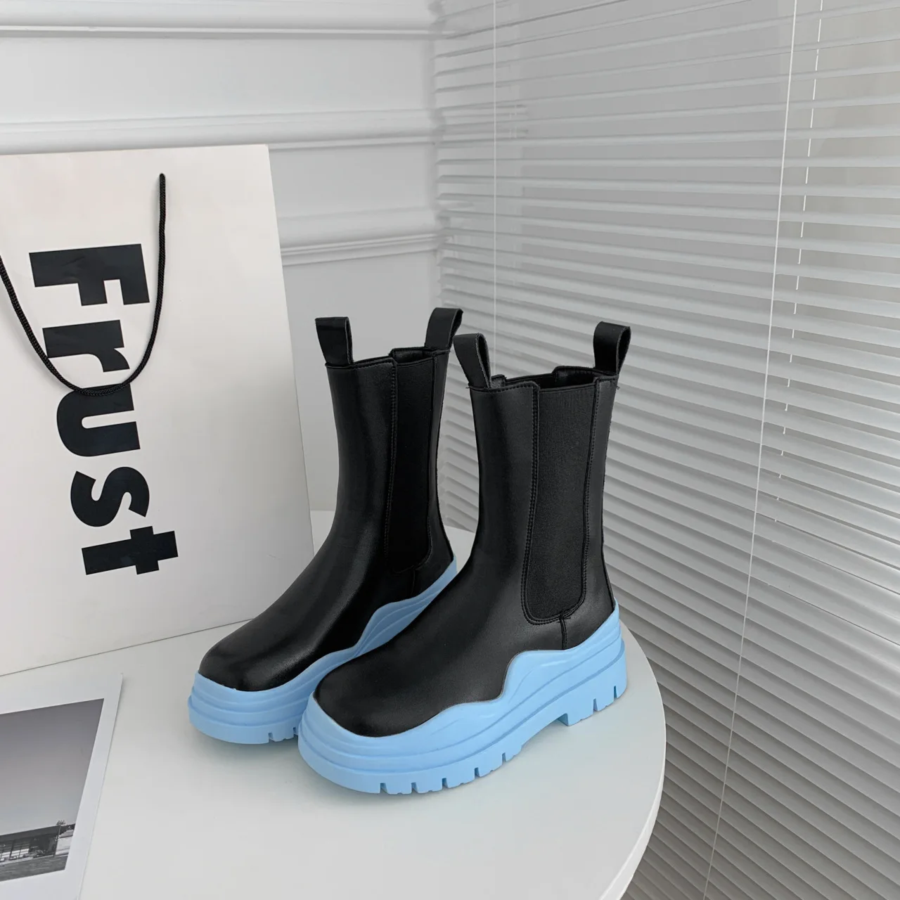 Новинка 2022 ботинки высокие на платформе челси для мужчин и женщин Размеры 35-40 -