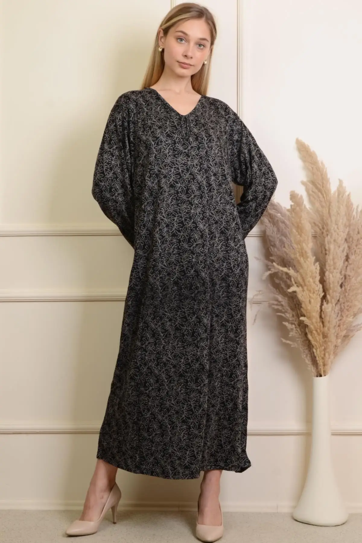 

Женское свободное платье большого размера с черным принтом листьев Pmel25449