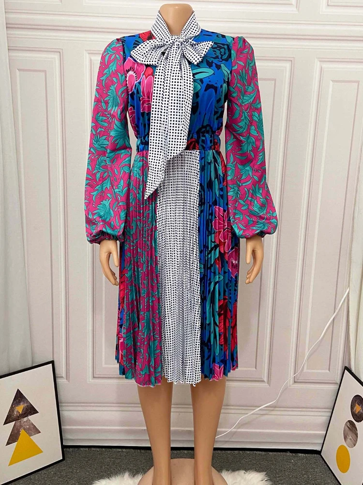 Платье женское ТРАПЕЦИЕВИДНОЕ с цветочным принтом воротником-бантом и длинными