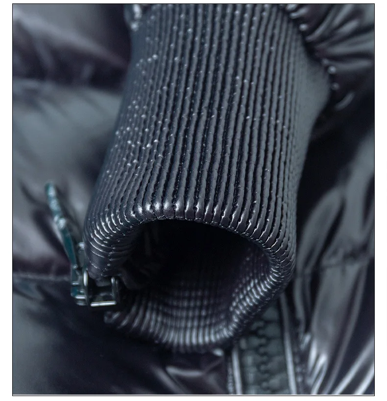 Женский короткий пуховик на молнии повседневный белого цвета с длинным рукавом и