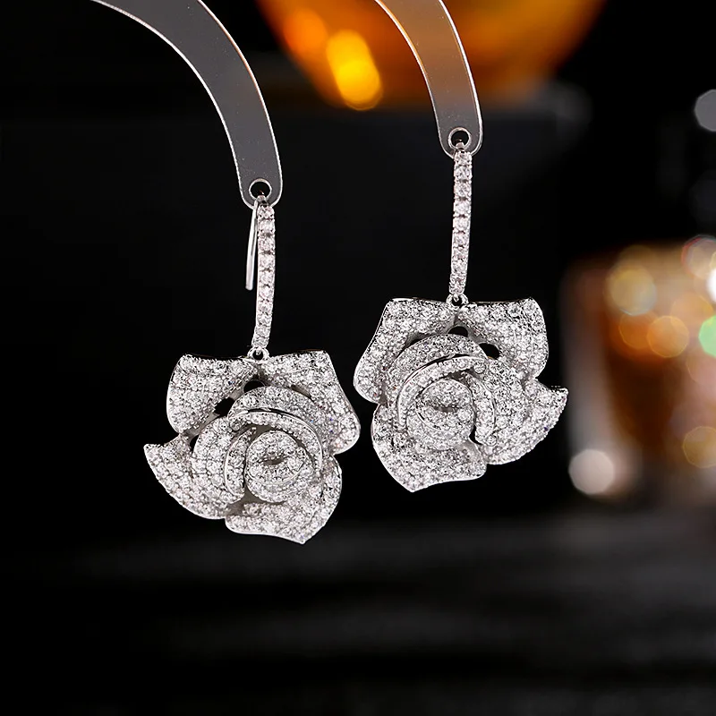 

earring flower christmas Zircon ear ring High quality manufacturing Inlaid gemstone Shiny noble circle christmas korean fashion