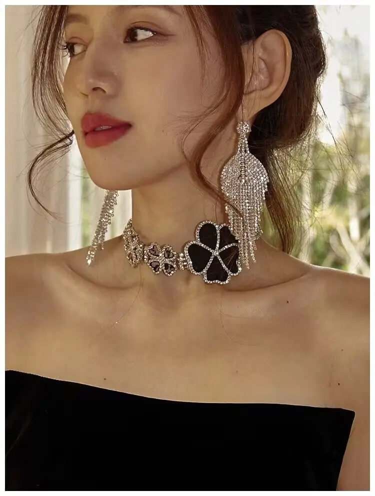 Роскошные женские длинные висячие серьги с бахромой и сверкающими кристаллами