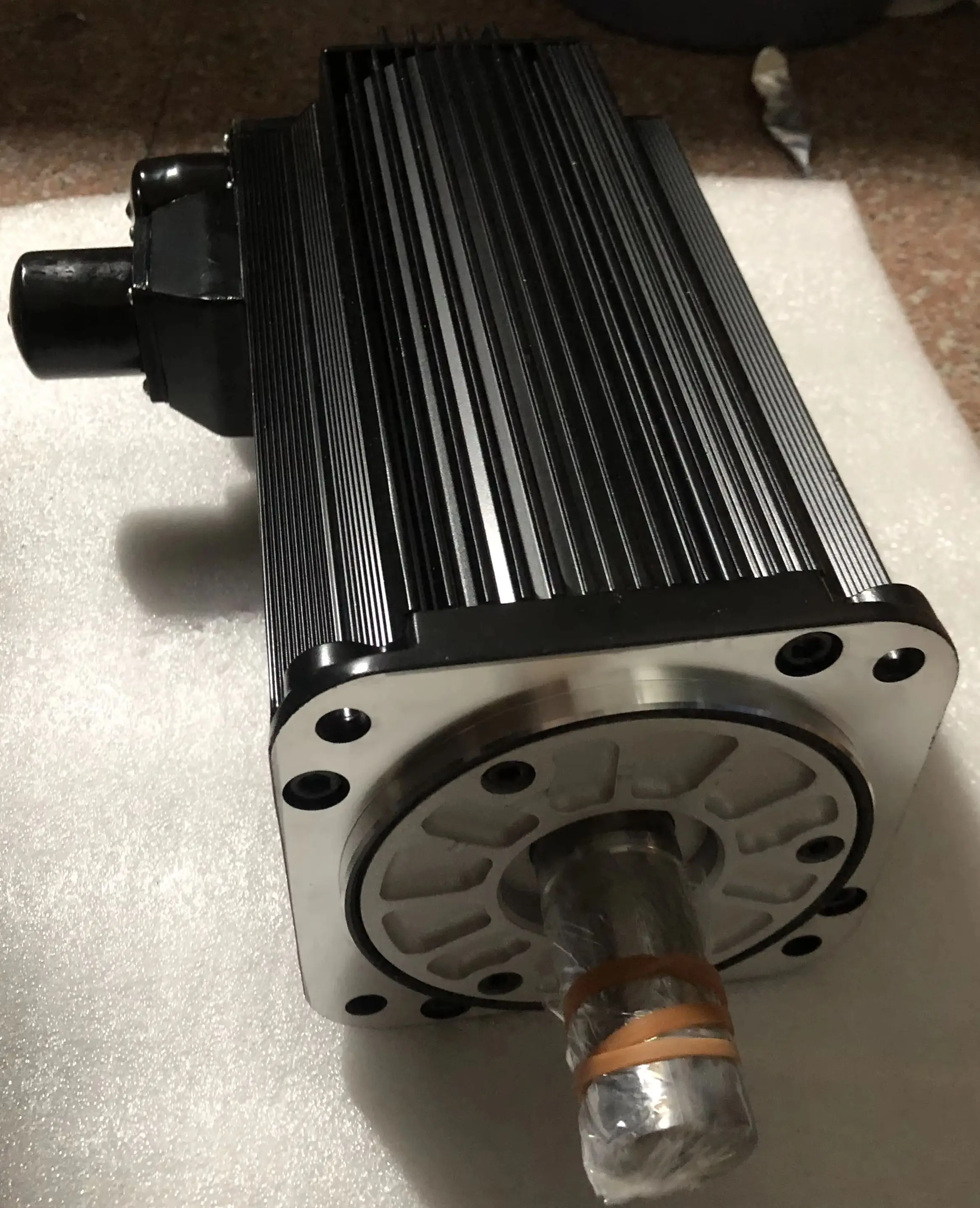 SGMSH-50ACA61 Совершенно новый серводвигатель SGMSH 50ACA61 быстрая доставка