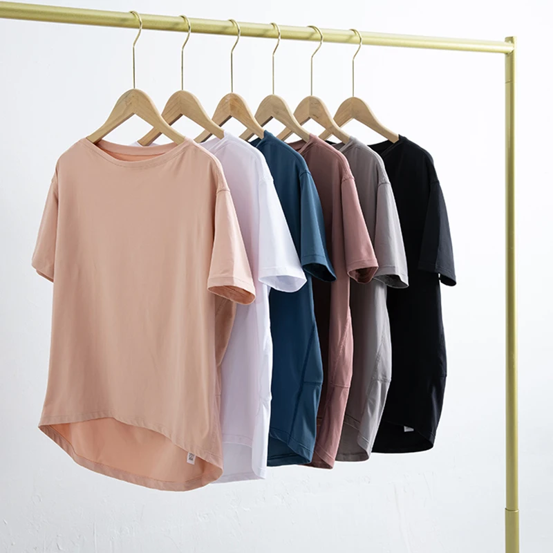 Back in Action Short Sleeve T-shirt for Women With Logo Lulu Loose Yoga Tops Sports Fitness Shirts Workout Clothing Sportswear