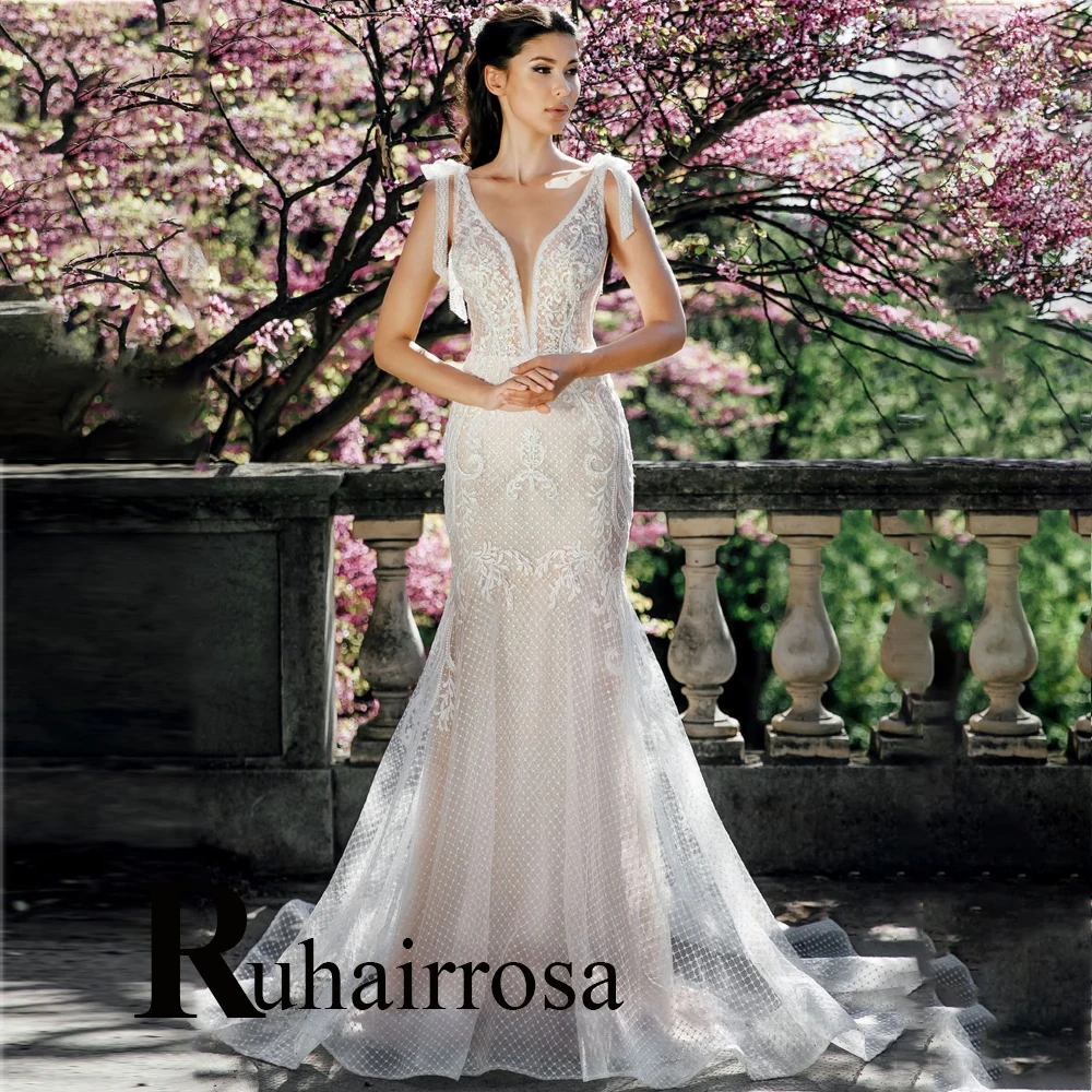 

Женское платье на бретельках-спагетти, с кружевной аппликацией