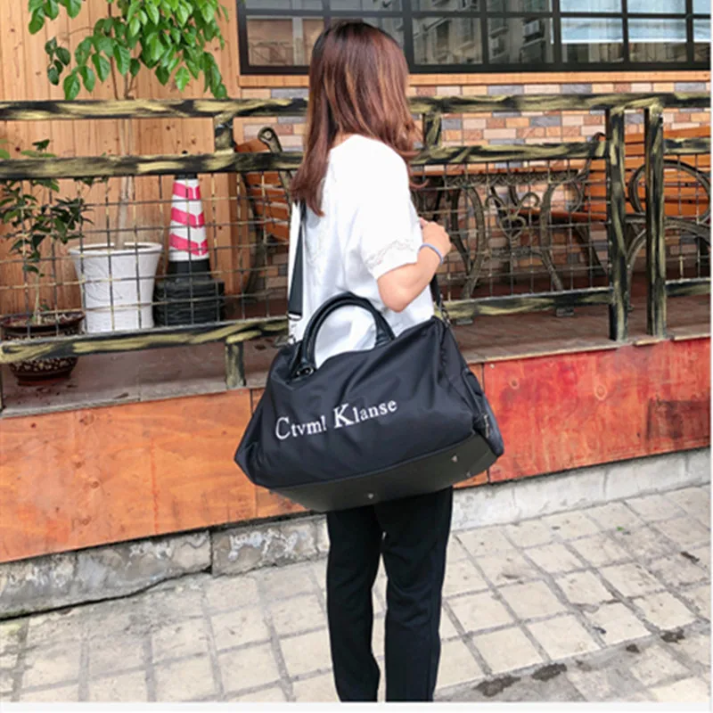 Net red tide brand bag man portable excursion is natural travel bag package capacity of dry wet depart exercise