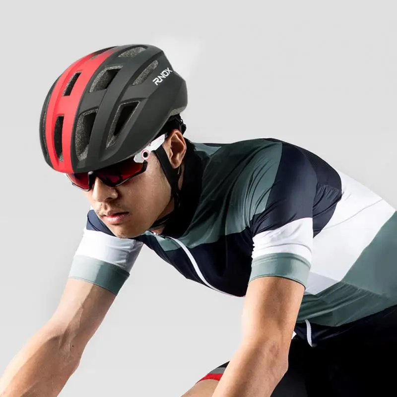 

Utdoor Riding Helmet Ultra-light Aerodynamic Riding Helmet General Sturdy Mountain Bike Equipment Off-road Helmet Bicycle Helmet