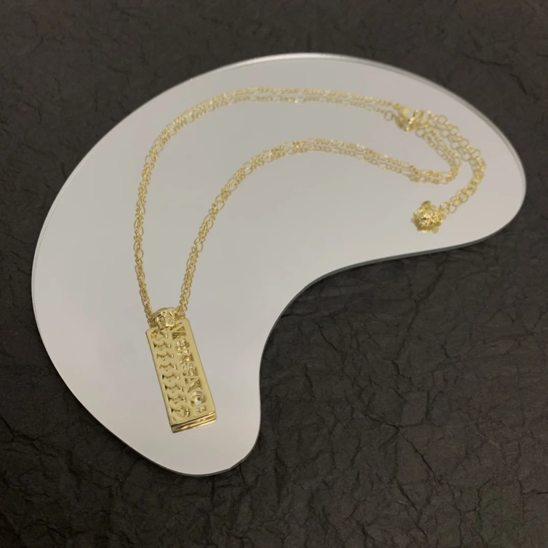 

European and American fashion rectangular letter pendant necklace