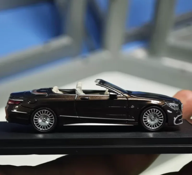 Фото В наличии 1:64 HEC Ханчжоу, ограниченная серия Maybach S650 Cabrio, литая под давлением миниатюрная модель автомобиля из сплава, фигурка для взрослых №3
