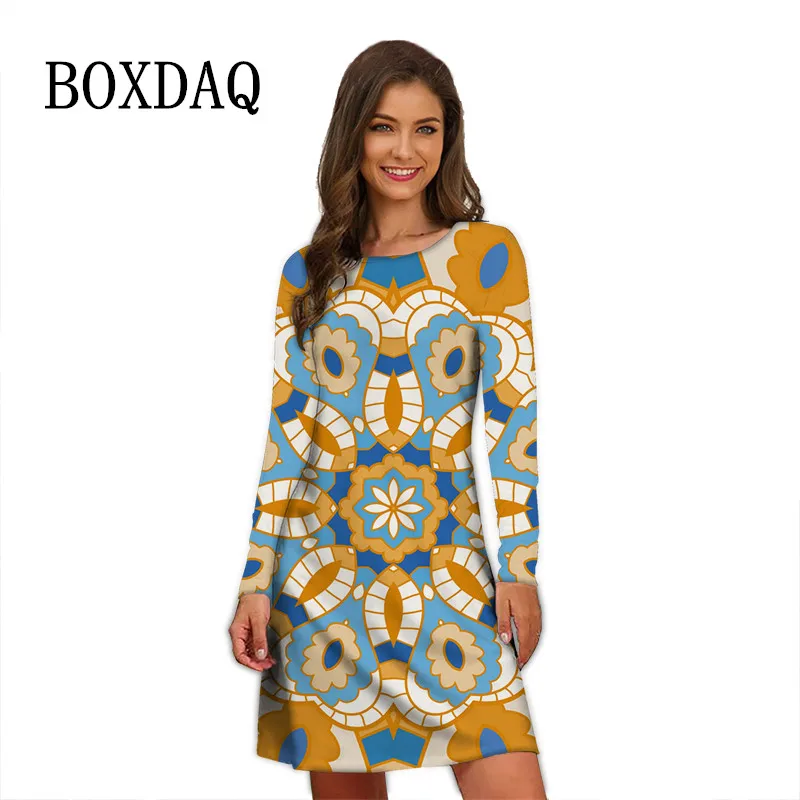 

Платье-мини женское осеннее с длинным рукавом, круглым вырезом и абстрактным принтом