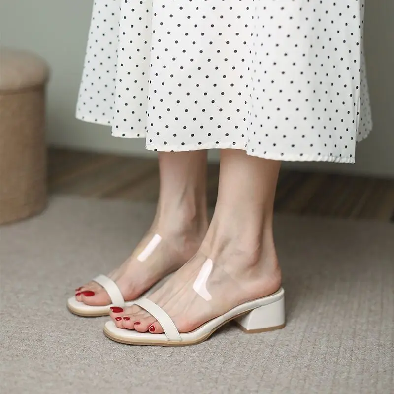 

Туфли из искусственной кожи на низком каблуке