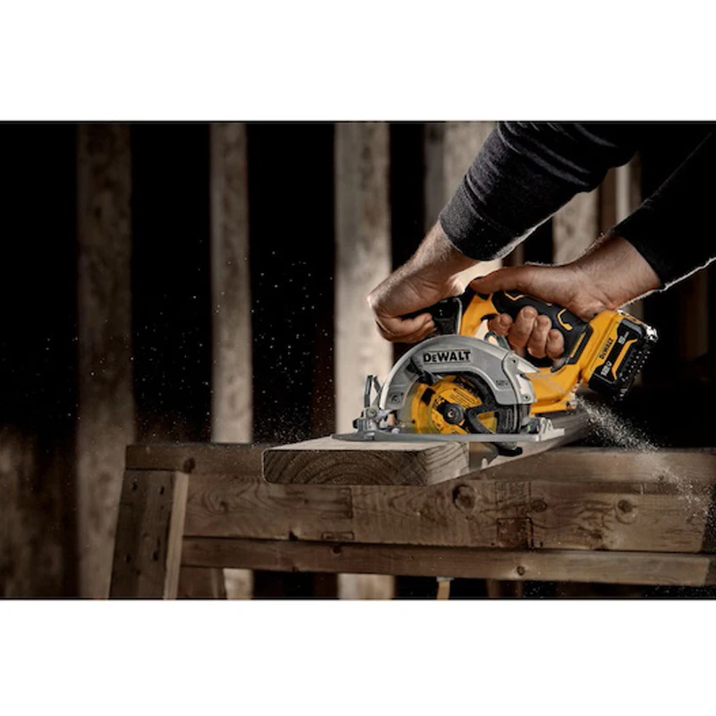 Бесщеточная аккумуляторная циркулярная пила DEWALT DCS512 12 В