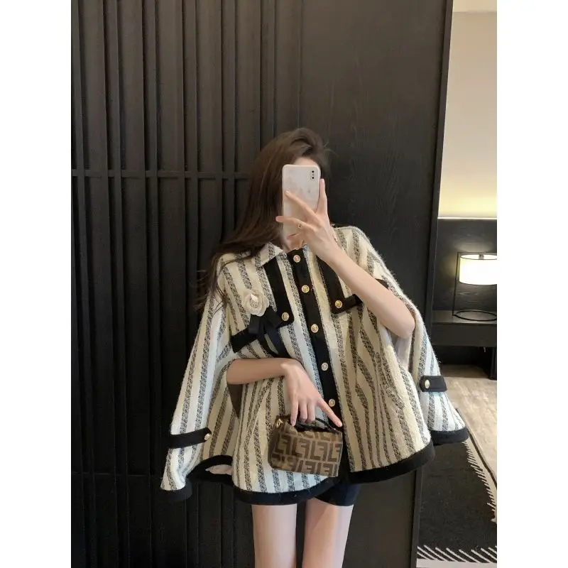 

British Style Wool Poncho Autumn Winter 2023 New Cape Cloak Womens Fashion Warps Jacket Woolen Blends Poncho Coats Q346