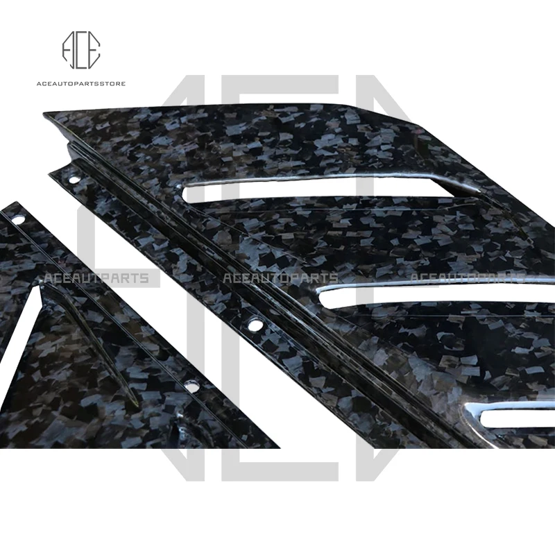 Сменные вентиляционные отверстия заднего капота из сухого углеродного волокна