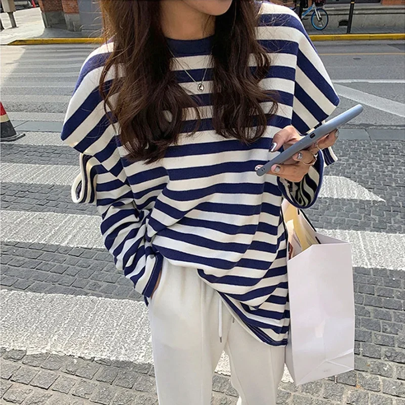 Полосатая футболка женская модная новая стильная с длинными рукавами свободная
