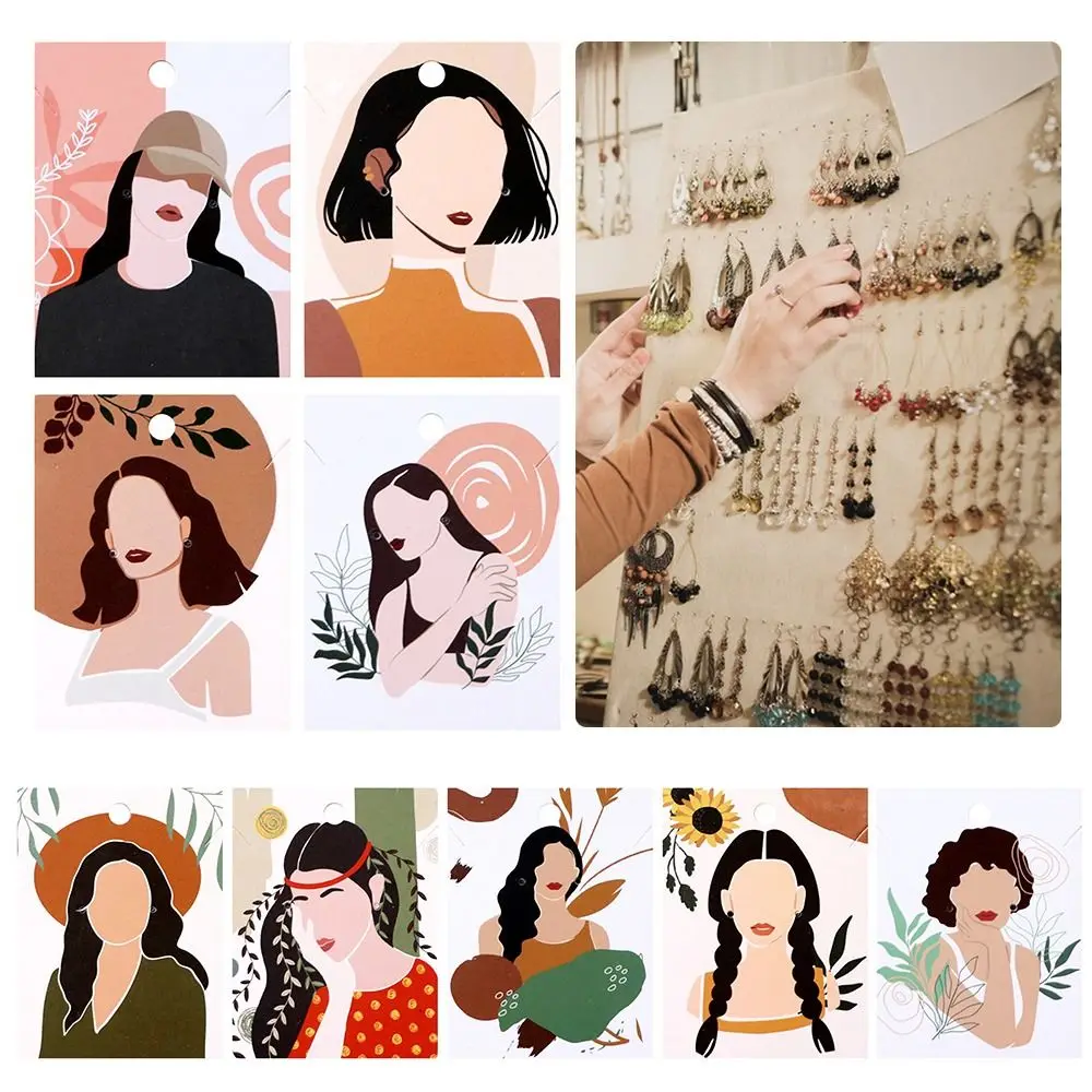 

Серьги-гвоздики из крафт-бумаги