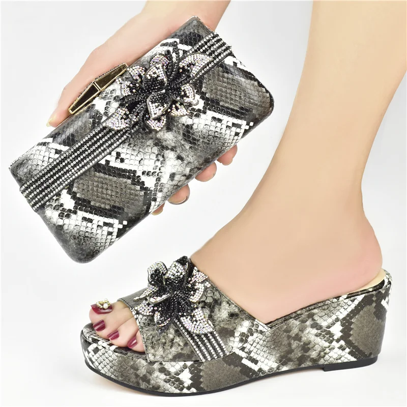 

Black Latest Nigeria Match Shoes and Bags Italian design In Women Set High Quality Italian Match Shoes and Bags Set for Wedding