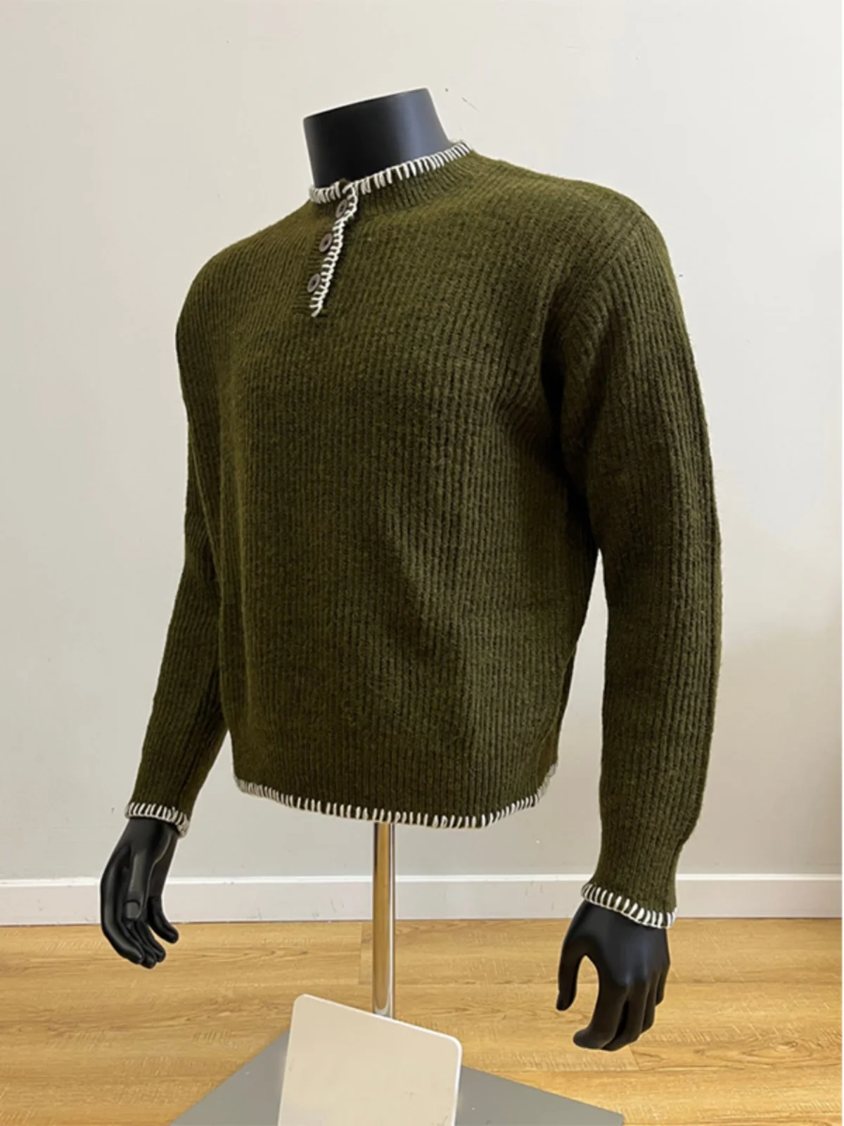 Зеленый свитер с воротником Генри мужской зимний корейской серии Sense of Atmosphere Wear