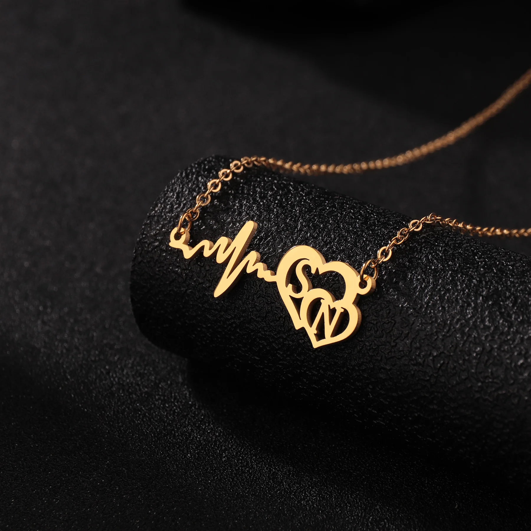 

Романтическое ожерелье с подвеской с именем и надписью для женщин, ювелирные изделия из нержавеющей стали, персонализированное украшение с изображением пульса, Подарок на годовщину пары