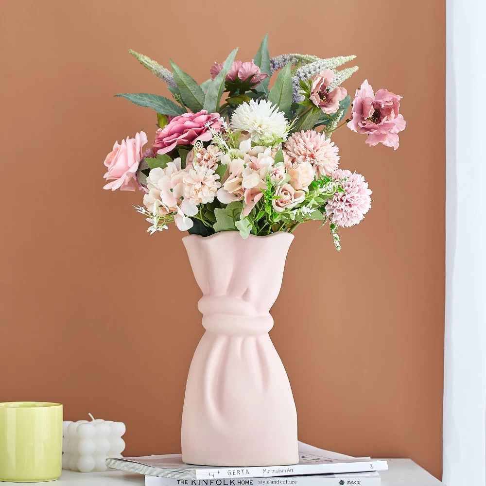 

Creative Ceramic Vase Nordic Home Decor Modern Decorative Dried Flower Vase Beautiful Room Decor Flowerpot Office Decoration