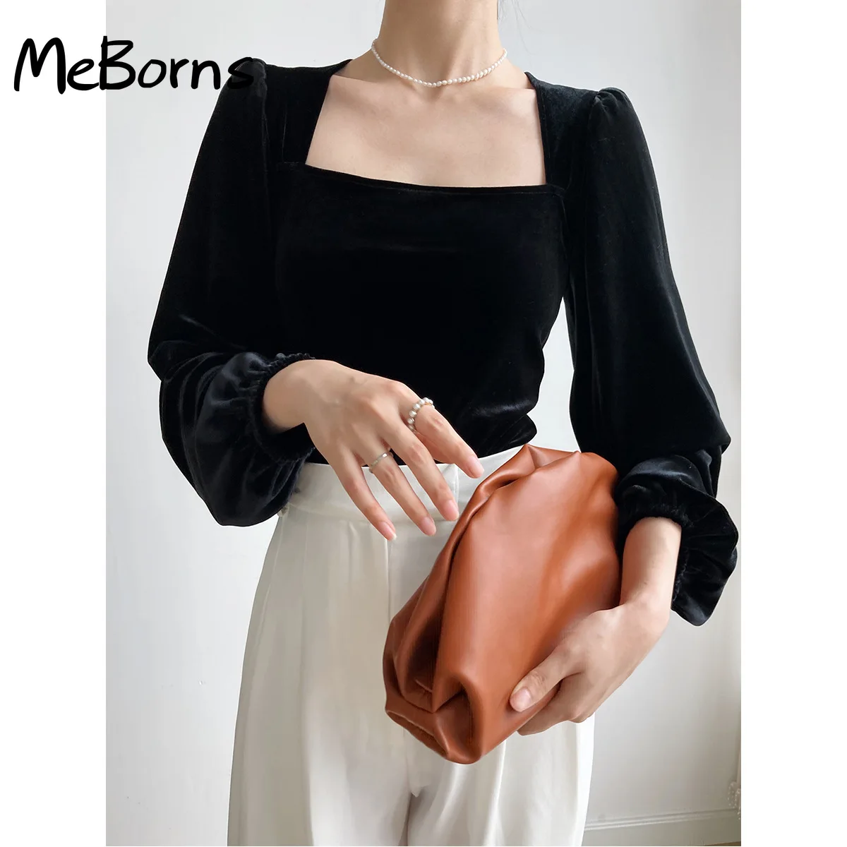 

Black gold velvet square collar small shirt women's spring light and mature design puff sleeve shirt exposed collarbone top