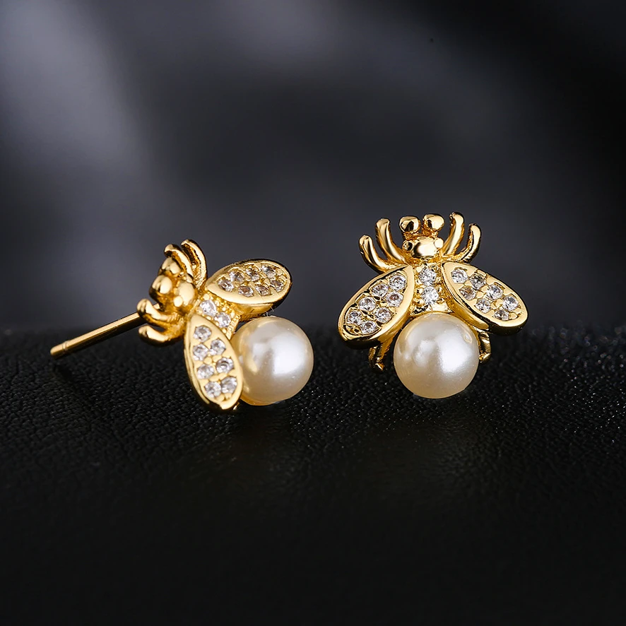 

Exquisite Lovely Zircon Bee Pearl Stud Earrings for Woman Romantic Gifts Jewelry