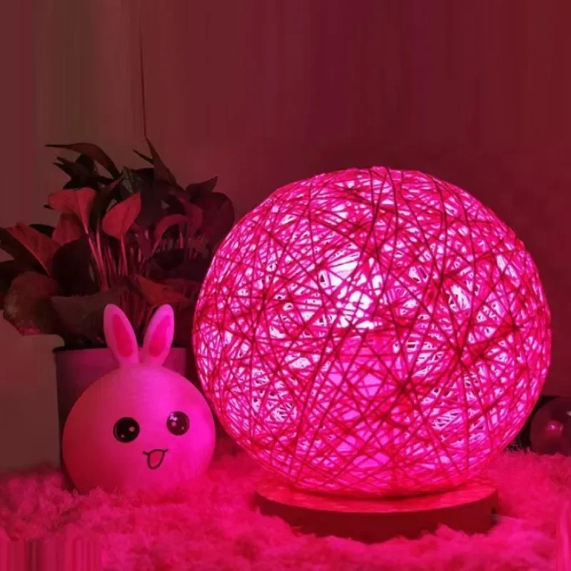 

Современный светодиодный светильник из ротанга в виде шара, прикроватная лампа из твердой древесины для спальни, кабинета, украшение для дома на день рождения и Рождество