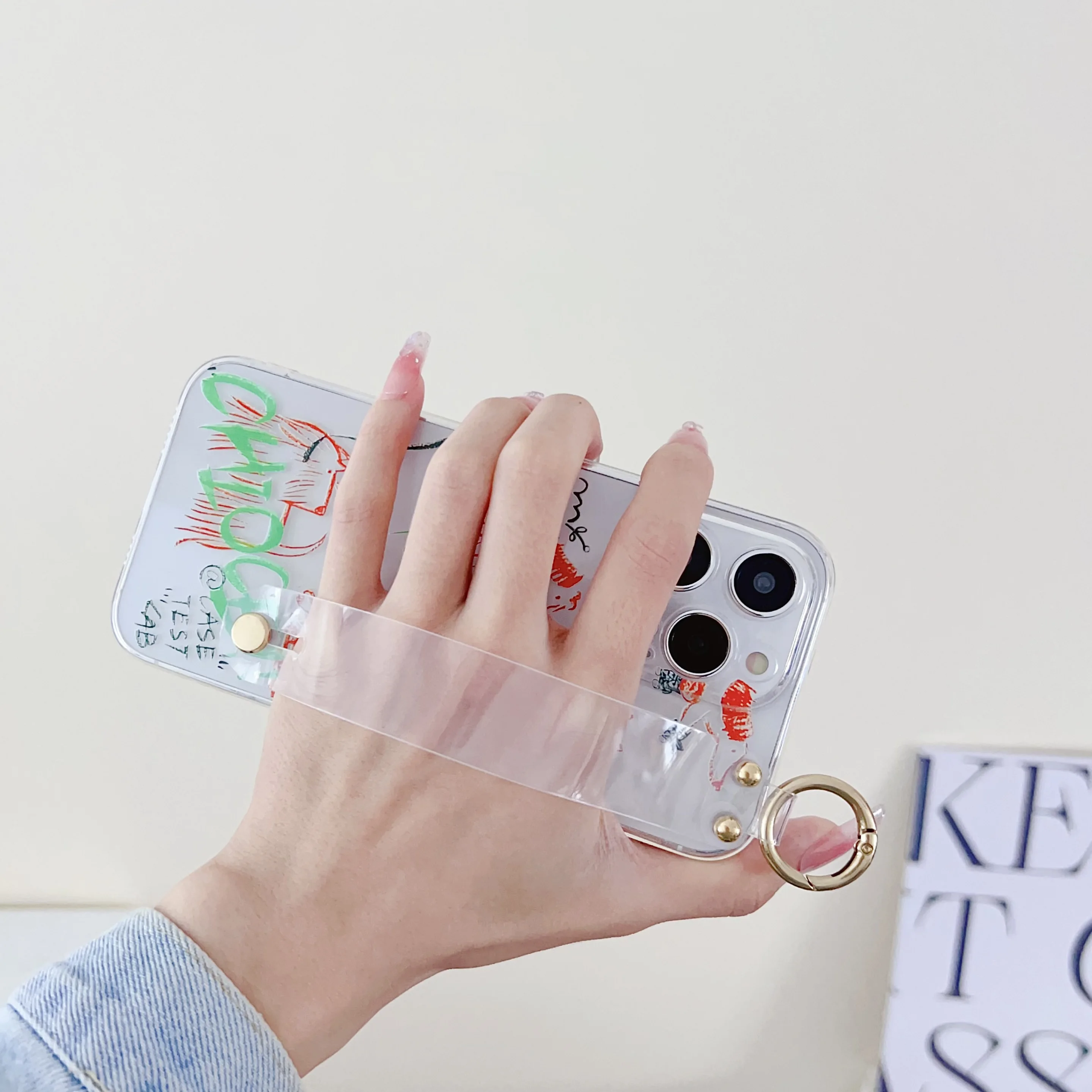 Чехол-накладка Graffiti Shark с ремешком на запястье для OnePlus NORD 2, N20, CE 2, 2T, CE2lite, ACE 2, Ace3V, 10R (art.: 3920dbbb5cff7) - 3920dbbb5cff7