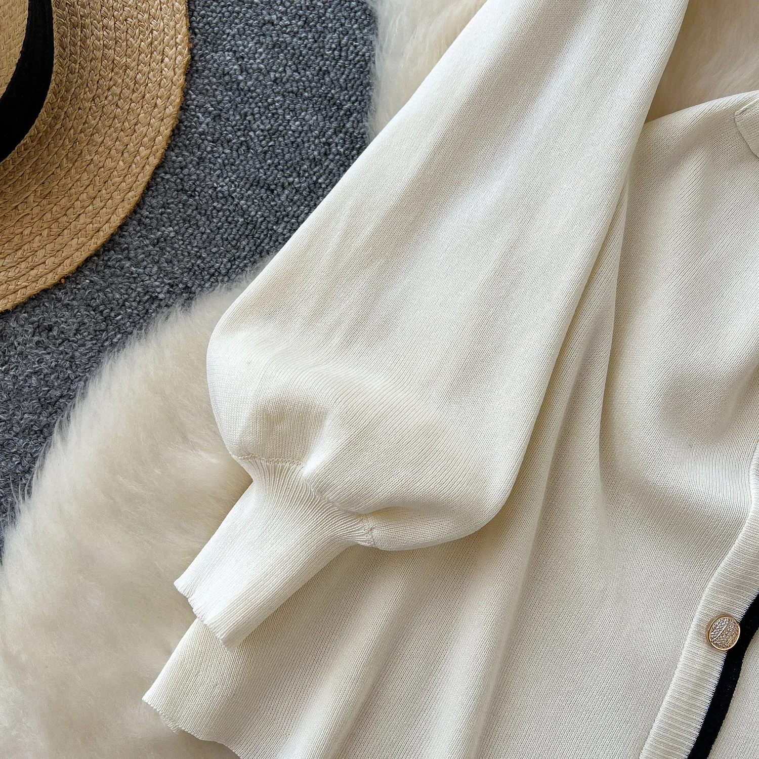 Осеннее вязаное платье с круглым вырезом и рукавами-фонариками свободное