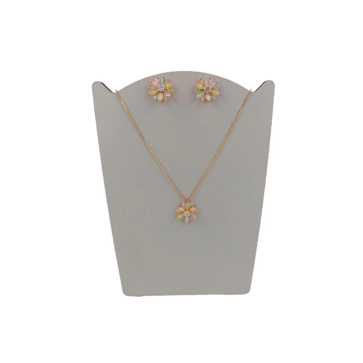 

Batman Medium Display for Necklace and Earring in Grey MDF.