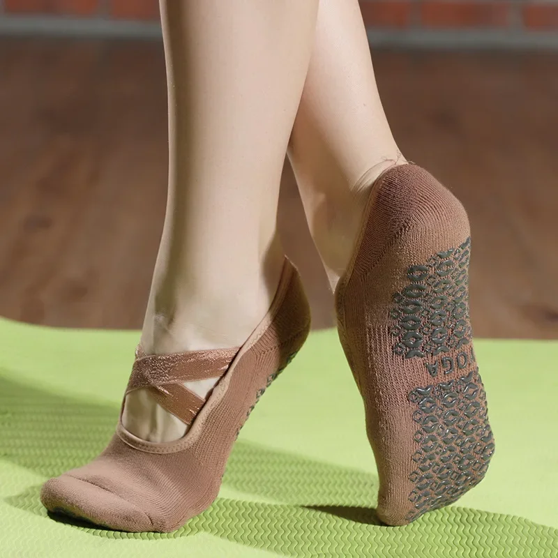 Нескользящие силиконовые носки для пилатеса утепленные спортивные спортзала