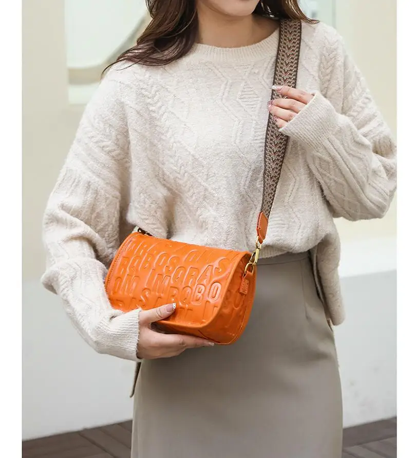 

Genuine Leather Women's Bag 2022 New Letter Trendy Motorcycle Bag Wide Shoulder Strap Retro All-match Shoulder Messenger Bags