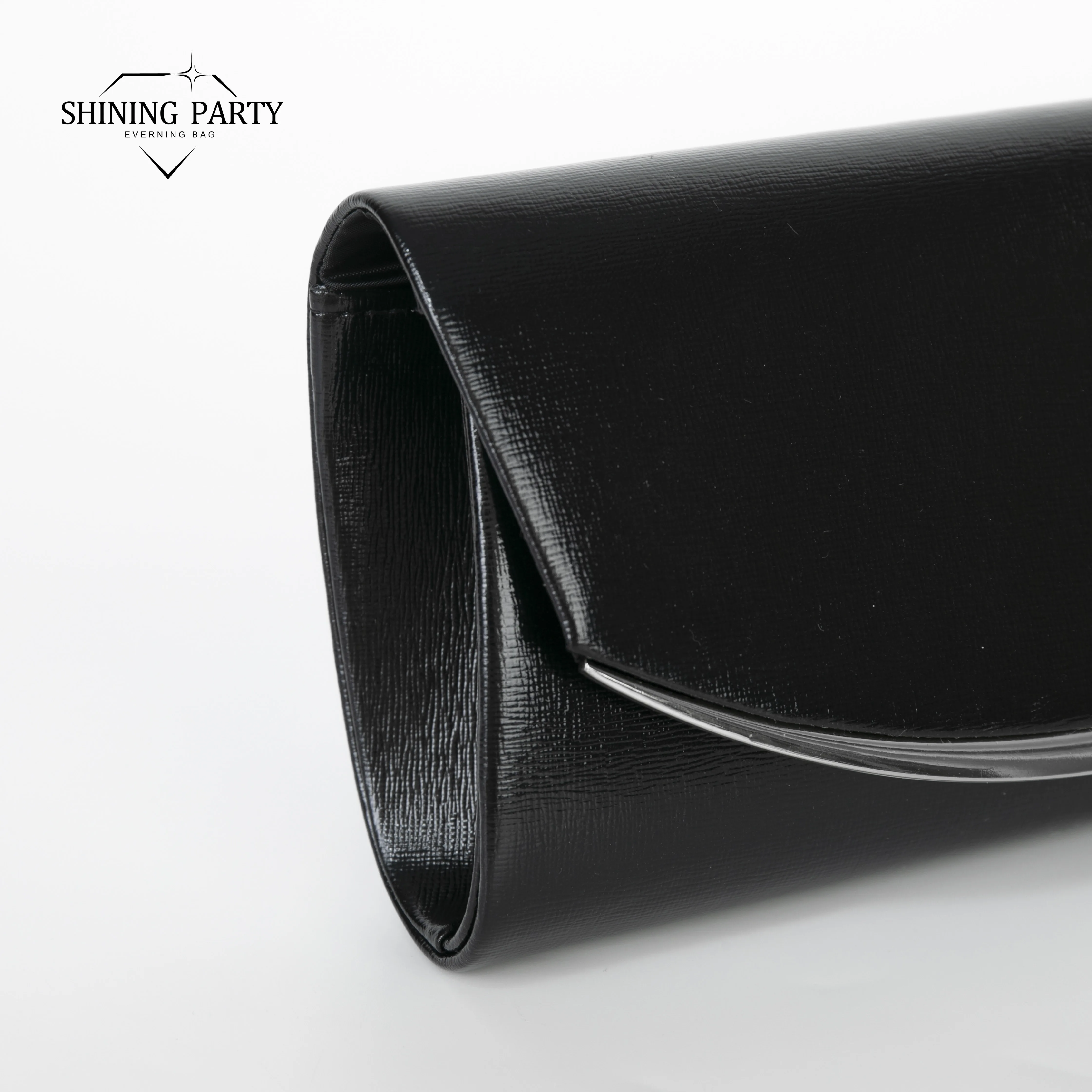 Женская сумка-мессенджер из натуральной кожи квадратная