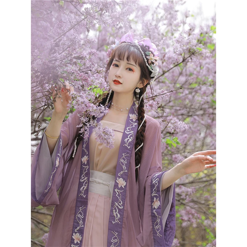 

Женское платье с вышивкой, длиной до талии